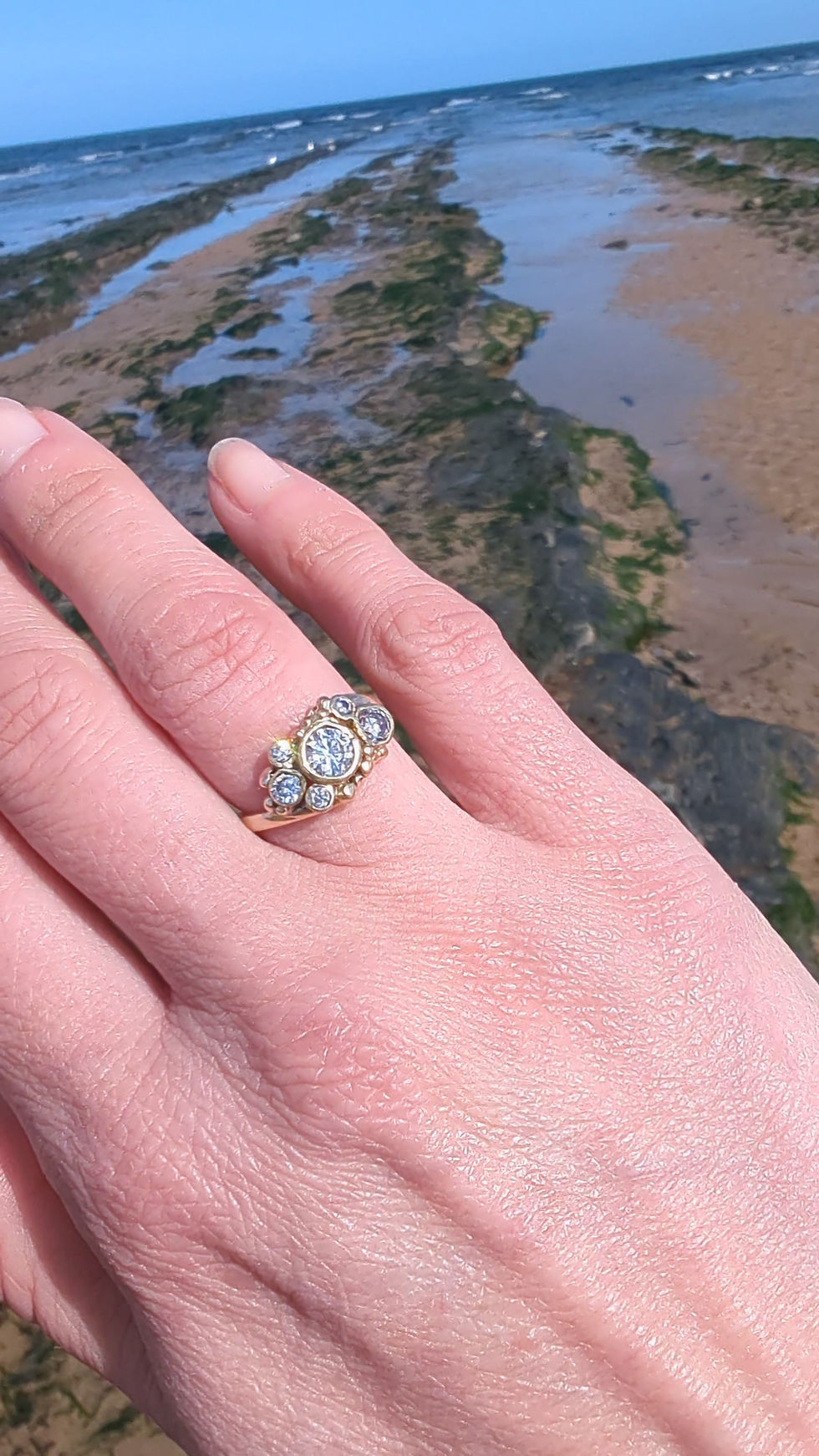 Thumbnail: "Venus" Gold and diamond ring