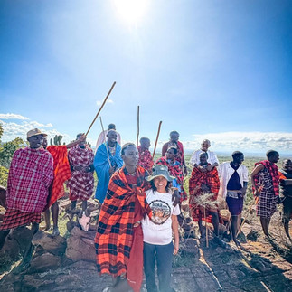 Interactuando con tribu Masai. Salvaje Travel