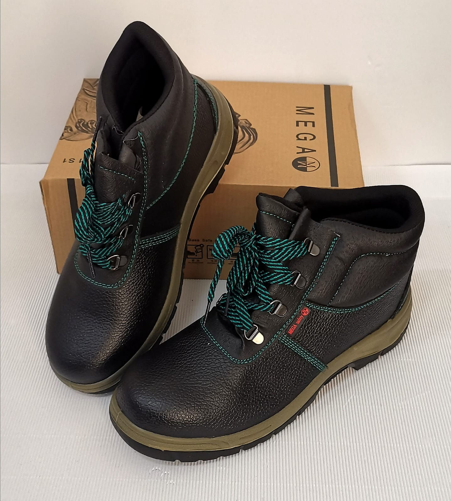 (190259) SAFETY WORK BOOT HIGH ANGKLE COW HIDE WITH STEEL TOE 28CM/44