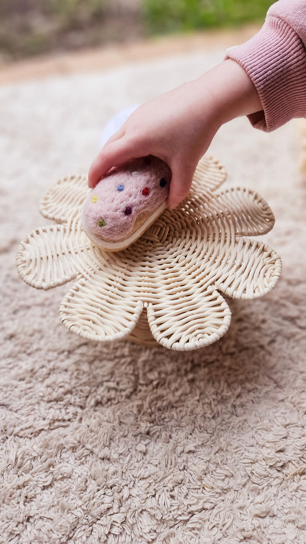 Thumbnail: Daisy Cake Stand | JuniMoon