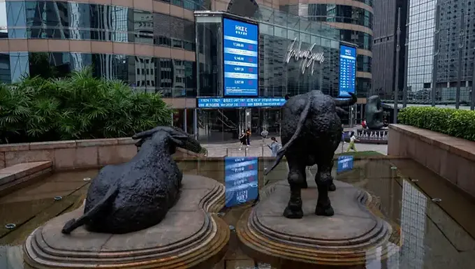 Asian stocks mixed as traders shrug at US-Vietnam trade deal