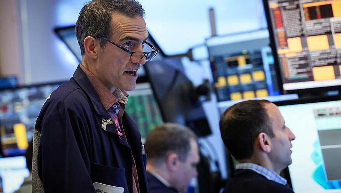 US stocks down as inflation data dims hope of early rate cut