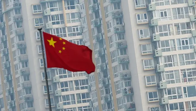 China's economy under pressure as consumer slump deepens