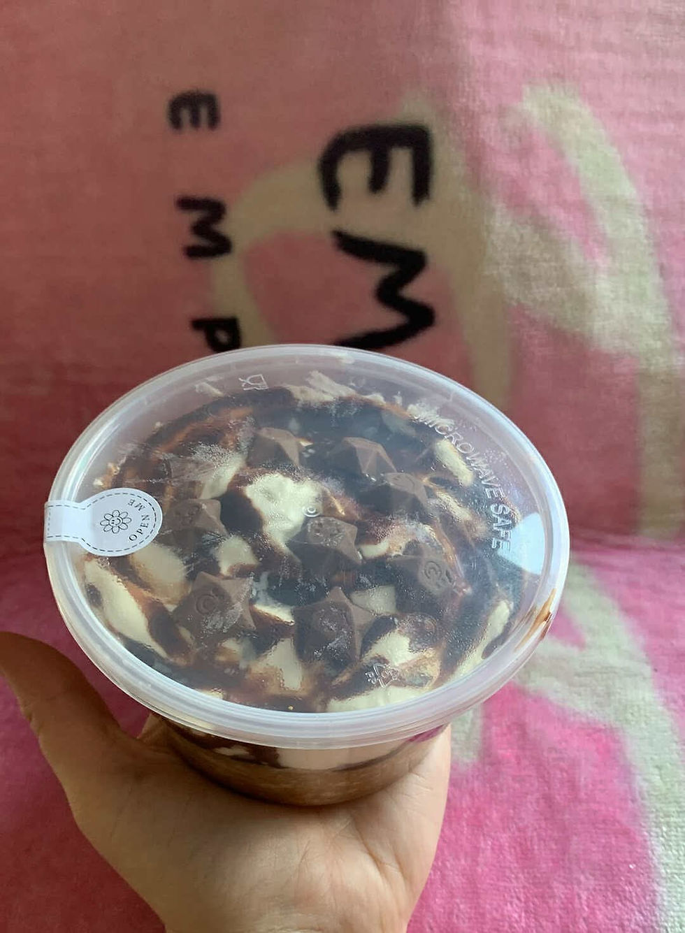 Thumbnail: 390g Large : Chocolate Sprinkles Cheesecake