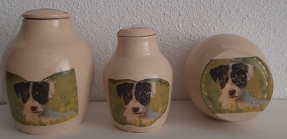 urn transfer hondje opdrukt foto.jpg
