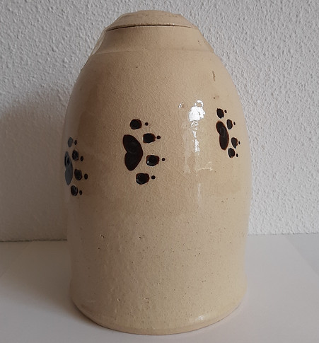 urn dierenurn pootjes wit .jpg
