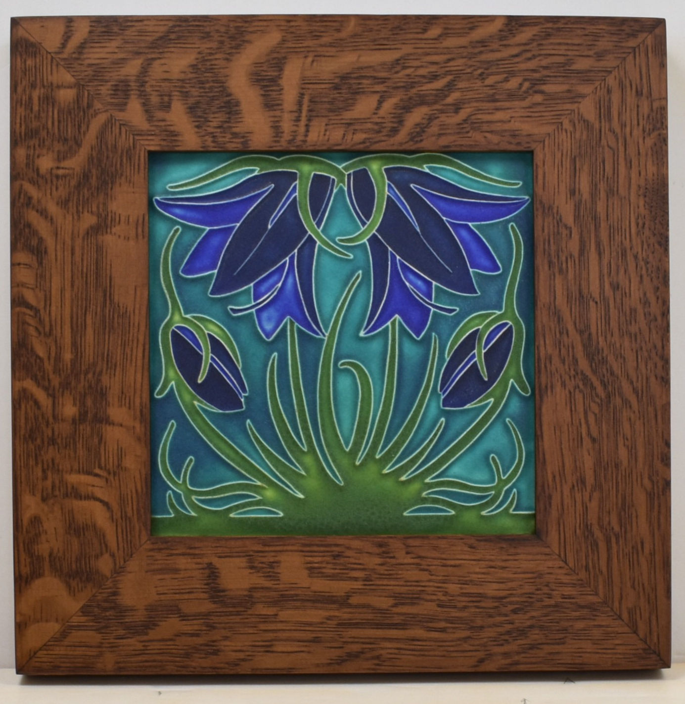 6"x6" Motawi Ladybell Tile in Mitered Oak Frame
