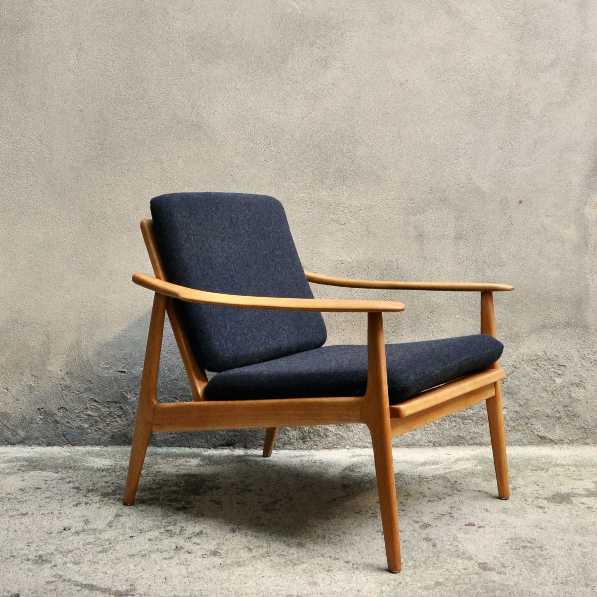 Fauteuil danois en bois blond