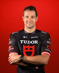 260101_portrait_red_marcohaller__tudorprocycling.jpg