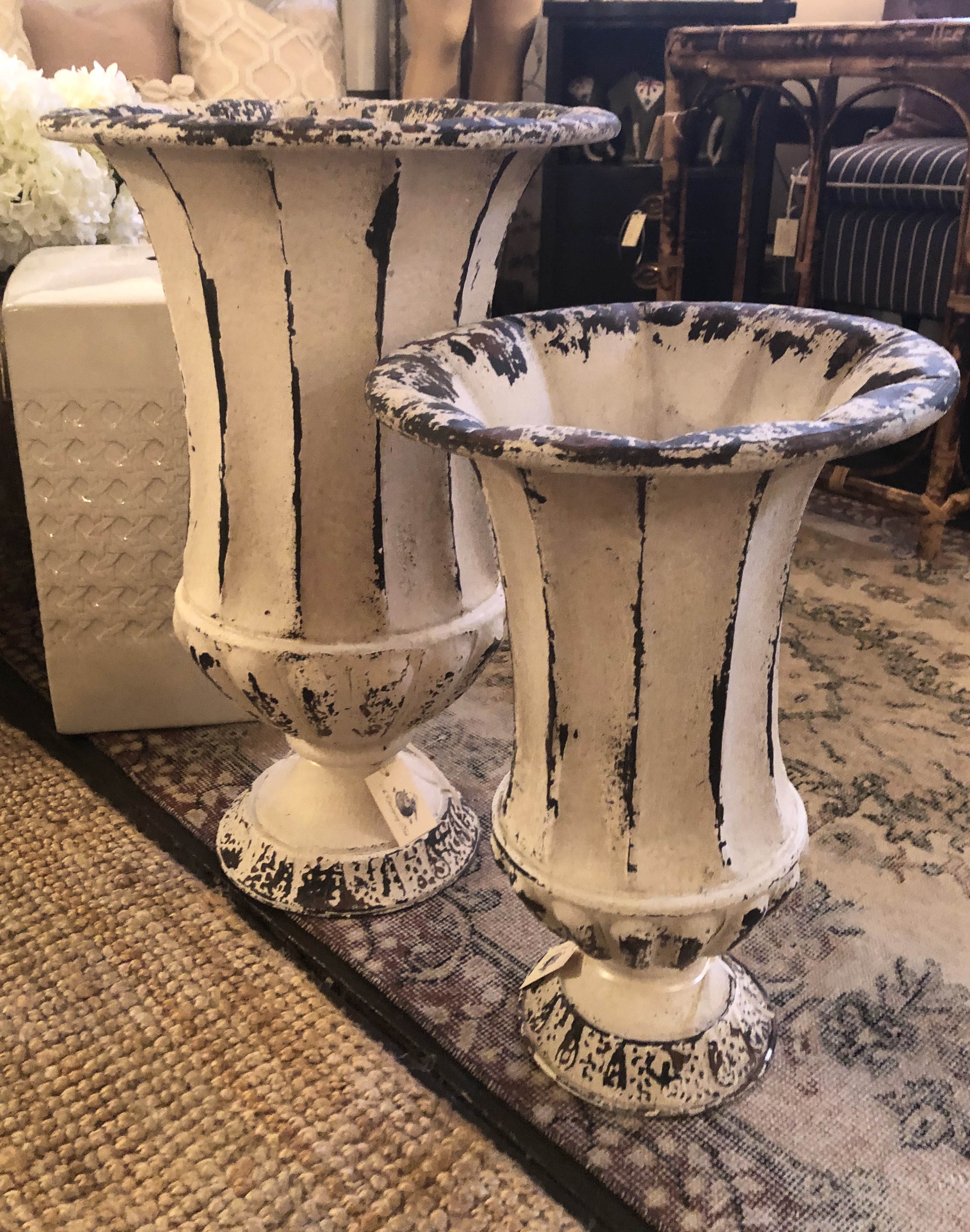 Tin Urn Panters in Ivory and Black