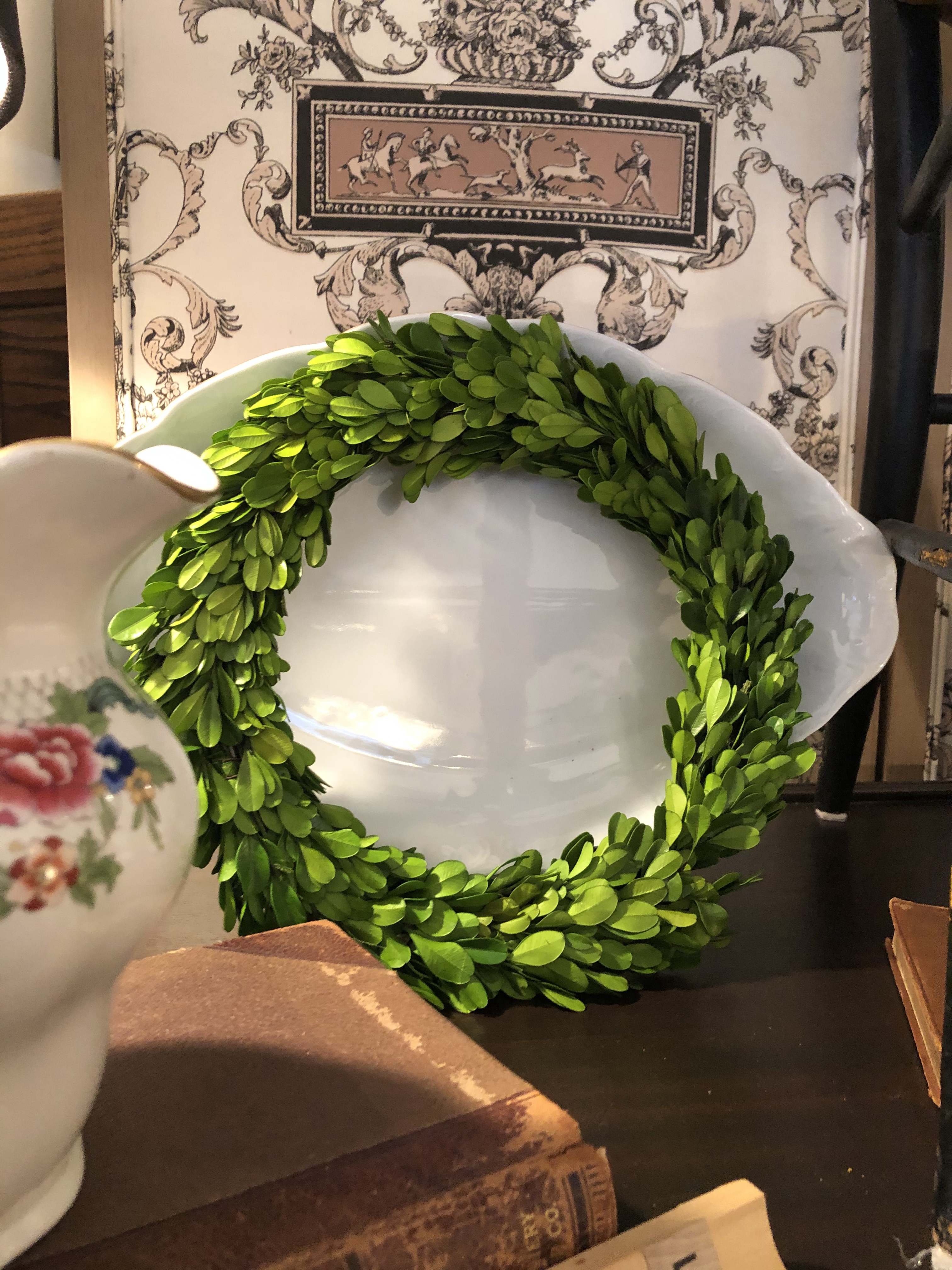 Boxwood Wreath 10"