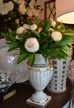 Japanese Ceramic Urn Vase in White and Gold