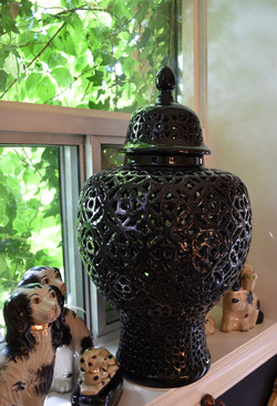 Black Large Lattice Ginger Jar