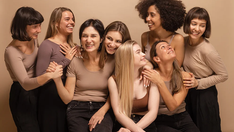 Entre Amigas: Porque Compartilhar Nossas Dores Cura