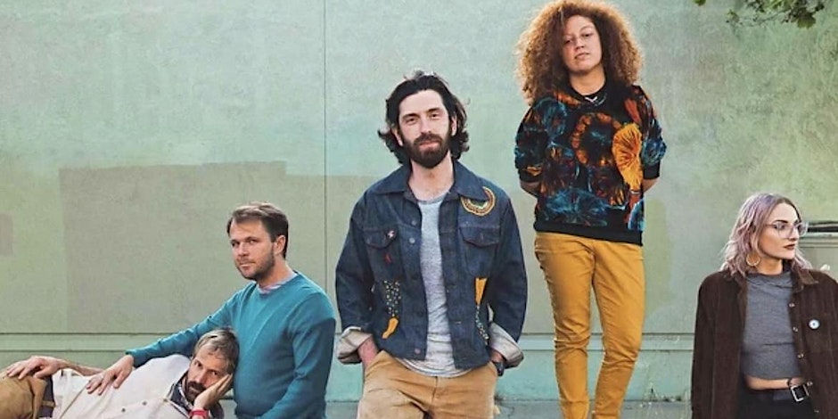 MOUNT SAINT ELIAS / MAYA ELISE / BETI MASENQO