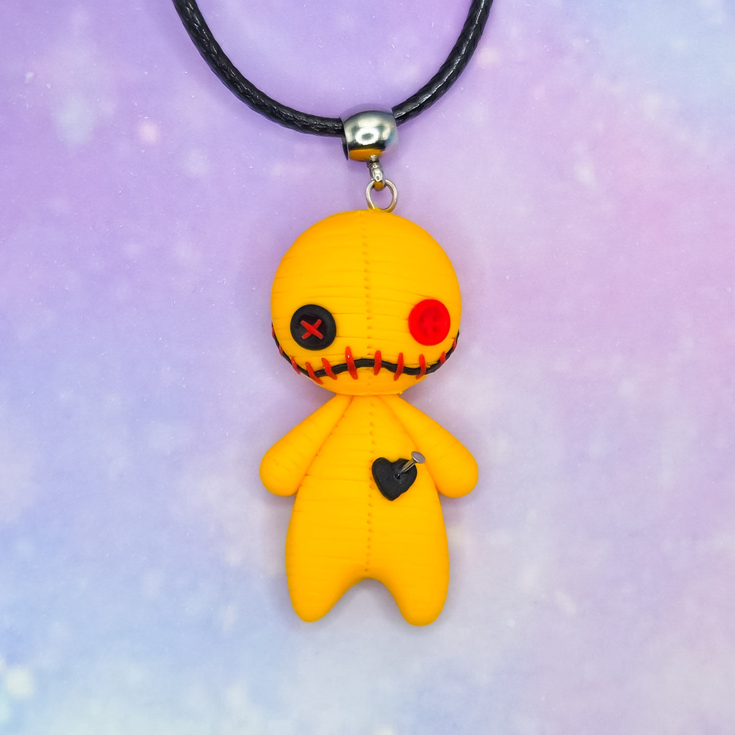 Collana Kawaii Voodoo Doll gialla (più opzioni)