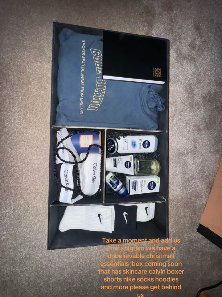 Higher Clothing Christmas gift box with clothing and grooming gifts