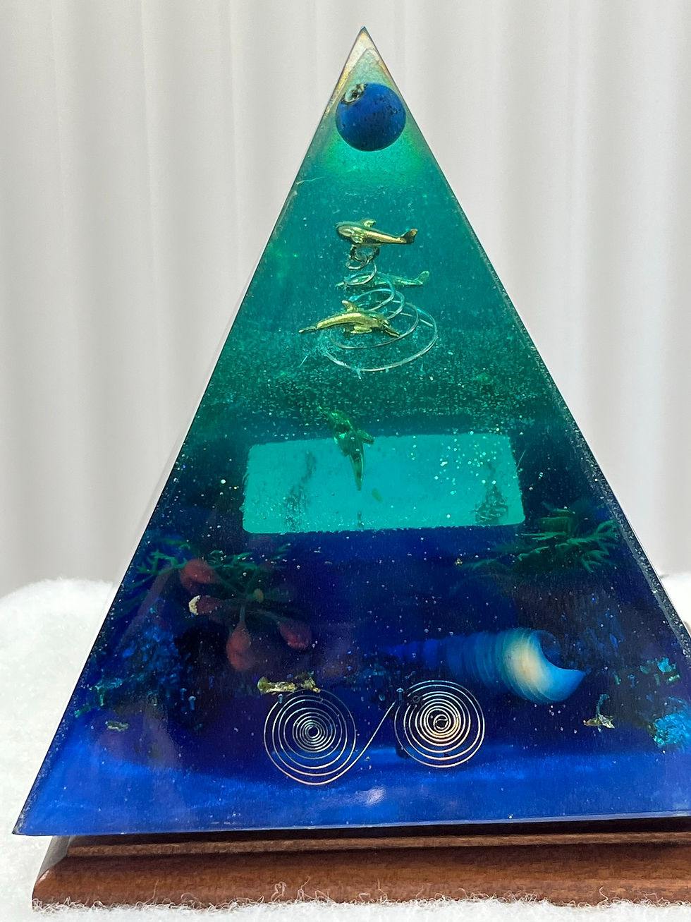 Thumbnail: Dolphin Dance pyramid