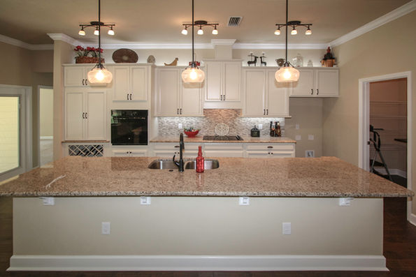 9252 (10) Kitchen.jpg