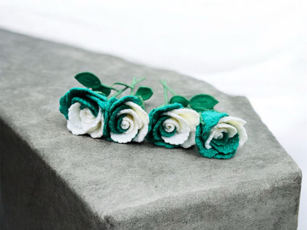 4pcs Crochet double color roses