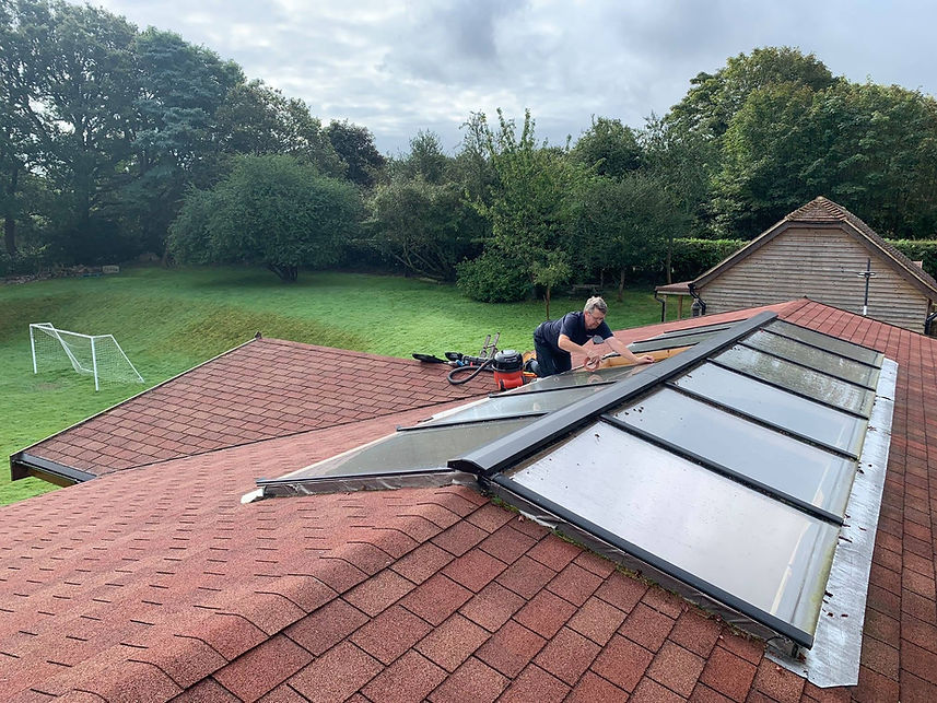 Alpha Glass London fitting glass roof
