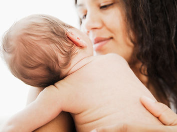 bon bebe doula_Mother Holding Baby