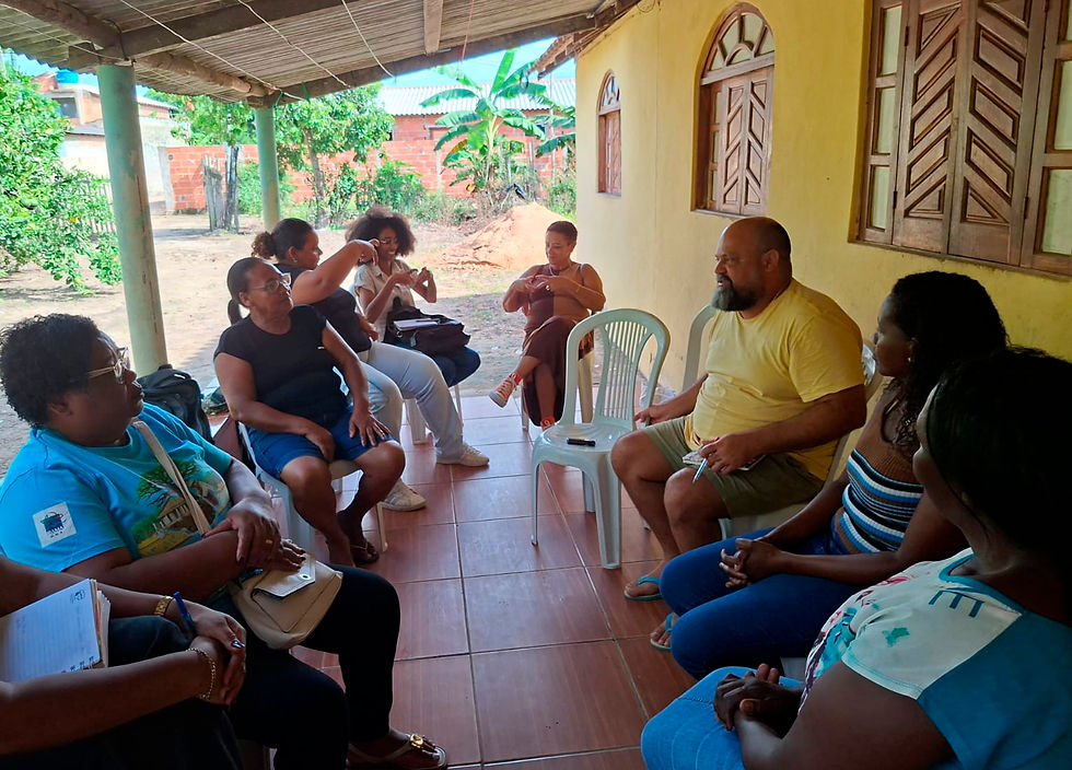 Entrevista e conversa com lideranças locais na comunidade quilombola de Deserto Feliz, em São Francisco de Itabapoana (RJ)