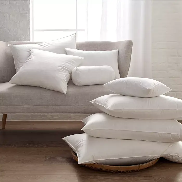LIBERO HYPOALLERGENIC THROW PILLOW