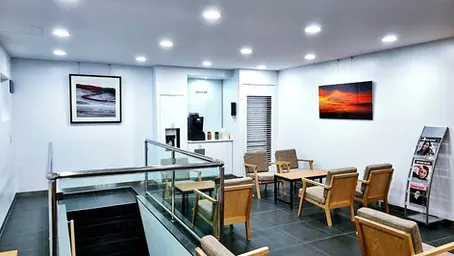 르노 인계점 고객휴게실