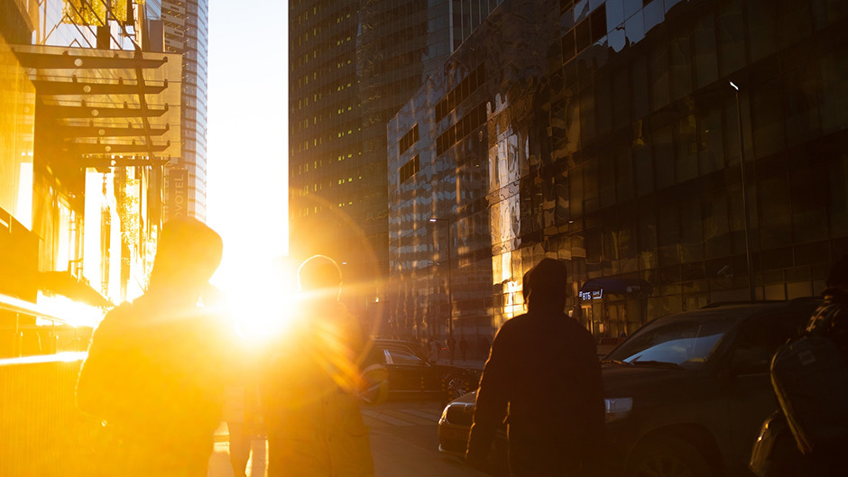 golden hour street photography light flare