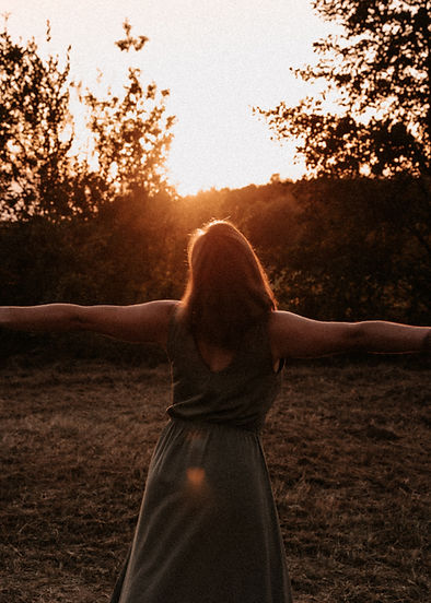 Ines im Sonnenuntergang