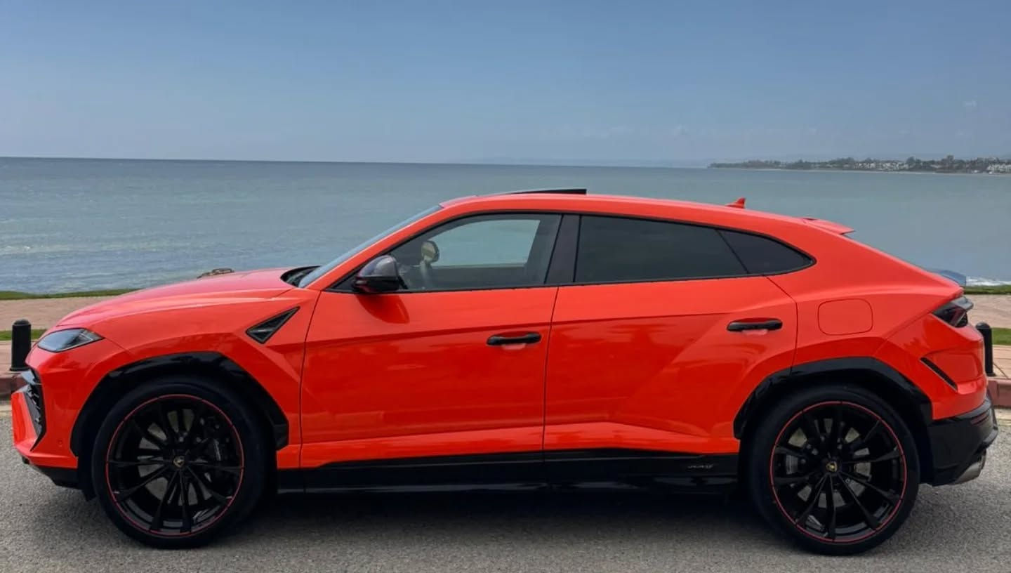 Left side profile of Lamborghini Urus SE high-performance SUV in Marbella