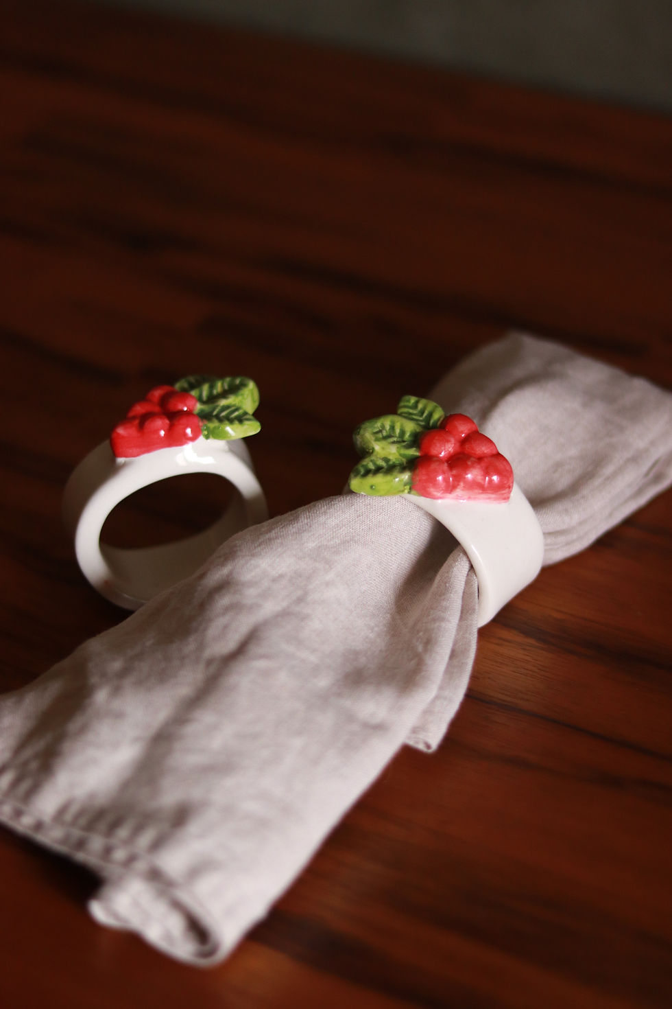 Thumbnail: cranberry napkin rings (set of 2)
