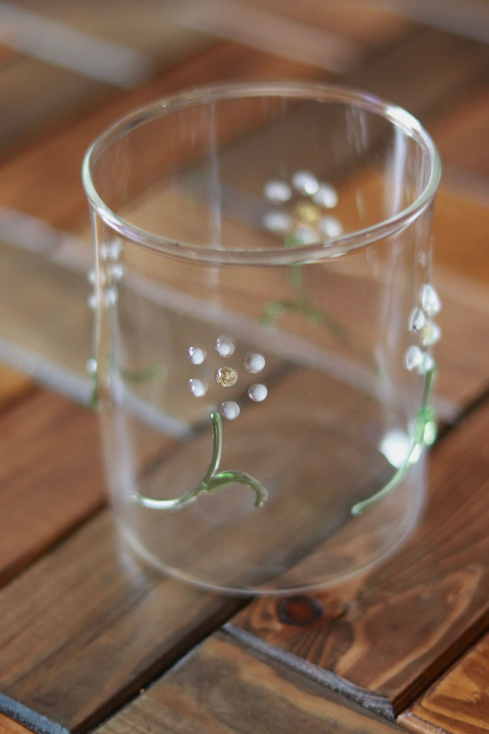 Thumbnail: daisies glass cup