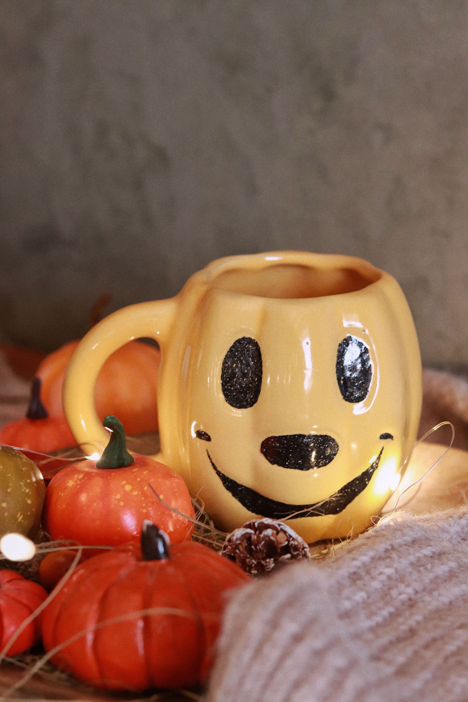 mickey pumpkin mug in yellow