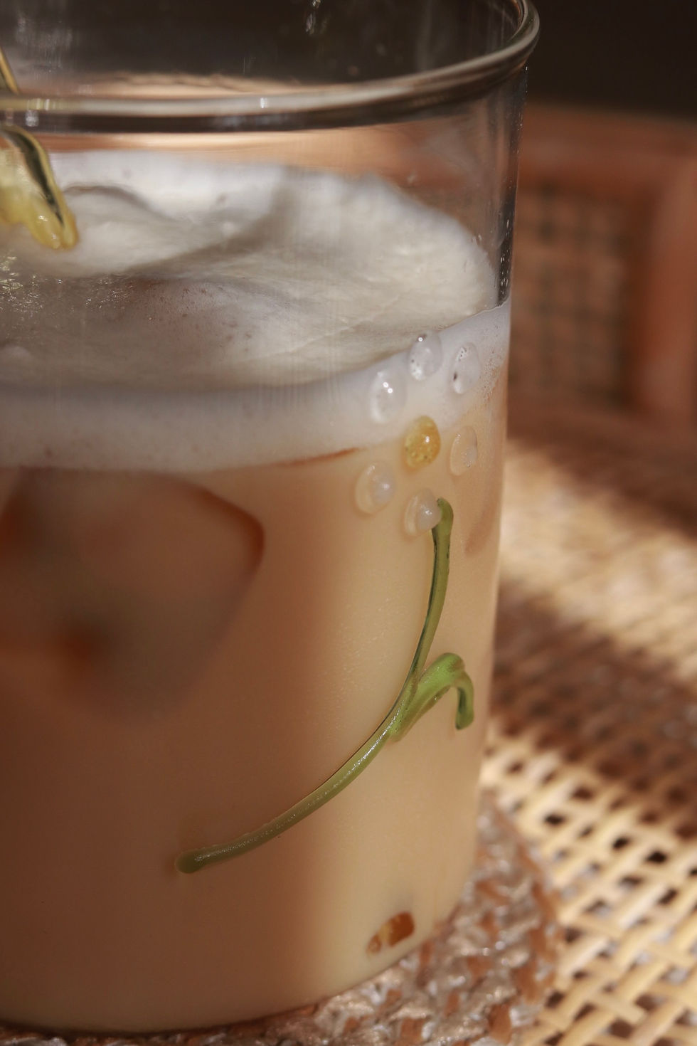 Thumbnail: daisies glass cup