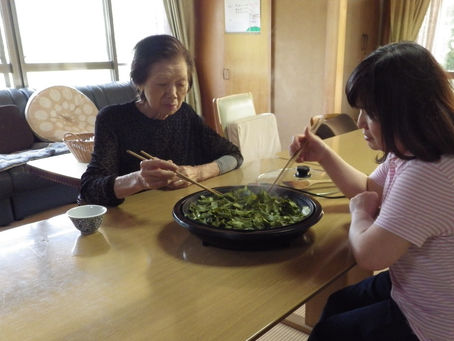 茶摘みの後は、焙じて飲んでみましょ!!
