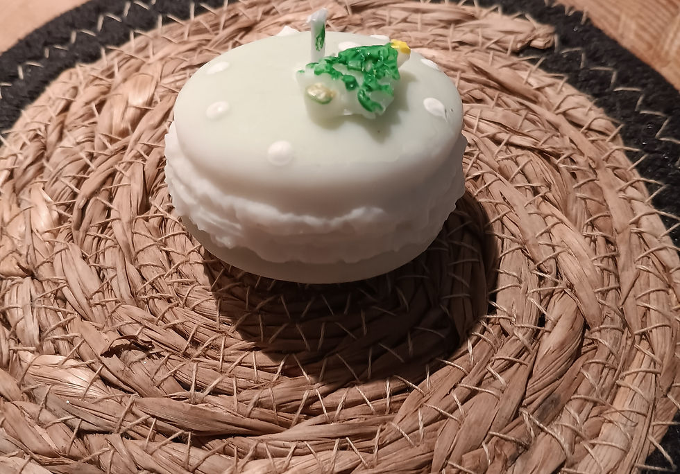 Bougie Macaron Sapin – Fraîcheur et Magie de Noël