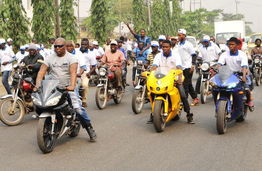 PIC 17. SENSITIZATION AGAINST VANDALIZATION OF TELECOMUNICATION INFRASTRUCTURE IN LAGOS PIC 17. MR CHARLES OPUTA CHARLY BOY (2ND L), LEADING A CAMPAIGN AGAINST VANDALISATION OF TELECOMUNICATION INFRASTRUCTURE IN LAGOS ON WEDNESDAY (27/1/16). 0525/27/01/16/MA/JAU/ICE/NAN