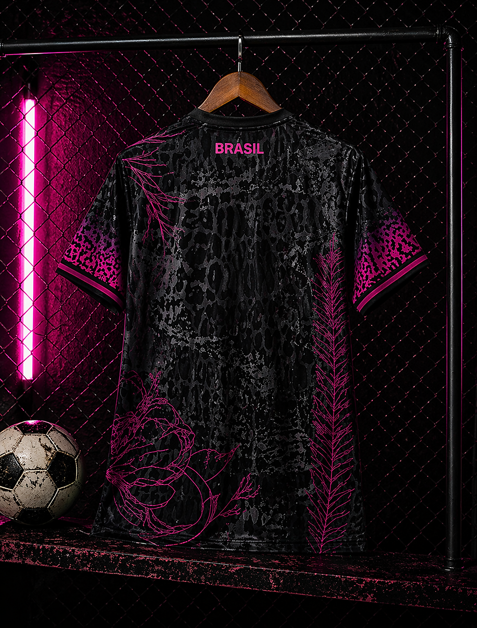 Miniature : Maillot Brésil 2026 – Édition Noire & Rose Premium