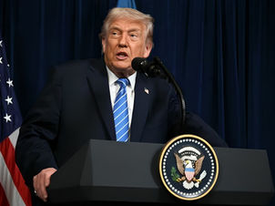 Trump anuncia que EU gobernará Venezuela hasta transición; apunta a su petróleo