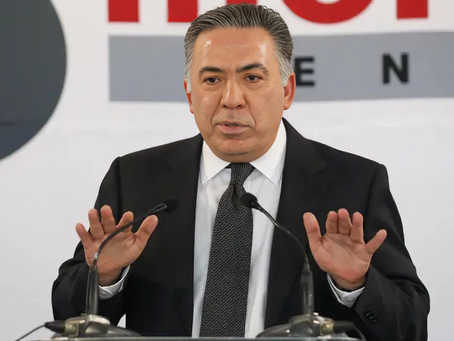 Enrique Inzunza reaparece en el Senado; acusa de “embestida mediática” en su contra