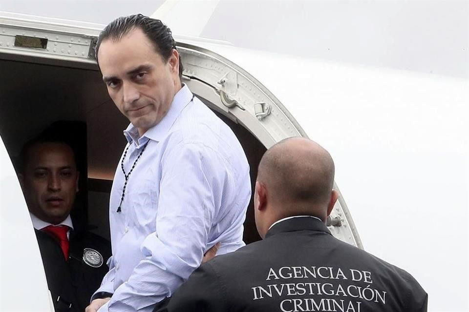 El adeudo de Roberto Borge ante el SAT es superior a 3.8 millones de pesos, sin contar los pagos correspondientes por IVA e ISR.