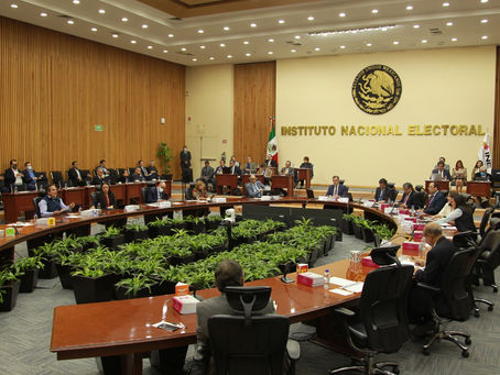 Reducción de sueldo a consejeros del INE generaría un ahorro anual de 5.7 mdp