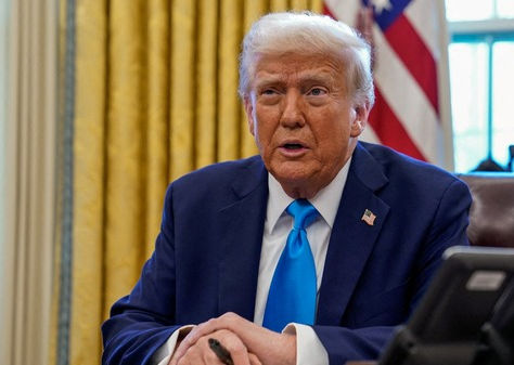 Trump se proclama presidente interino de Venezuela; Delcy Rodríguez responde