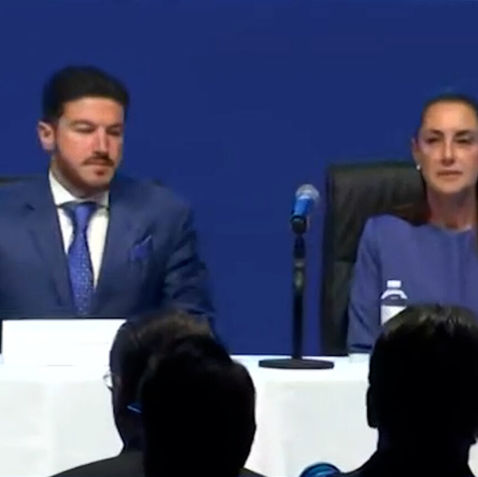 Abuchean a Samuel García frente a Sheinbaum en asamblea anual de Caintra