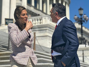 Hija de congresista republicana cobra y opera agenda de Alito Moreno en EU