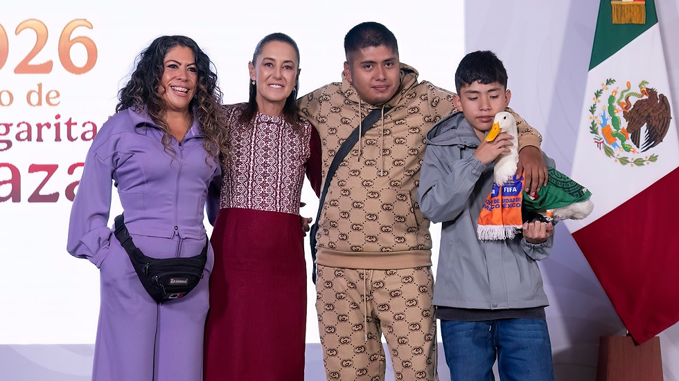 Sheinbaum ayuda a familia del Pato Merlín a obtener una vivienda en CDMX