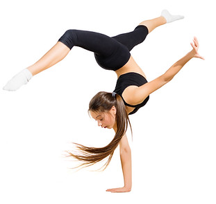 Young-girl-dancing-modern-dance-47433553