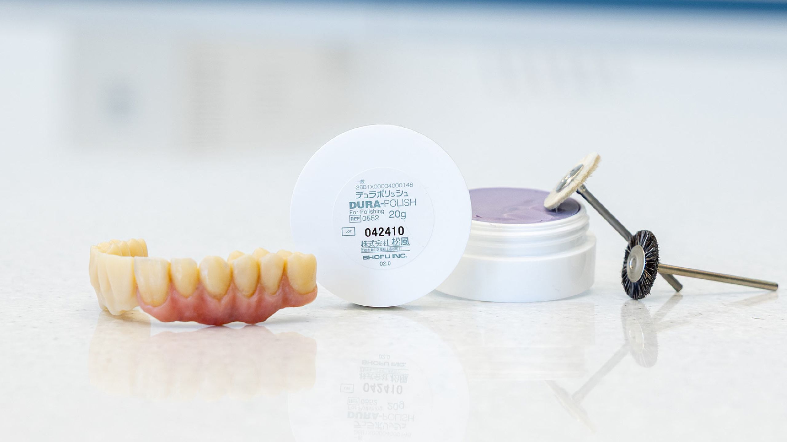 SHOFU Dura Polish dental finishing and polishing material for dental restorations